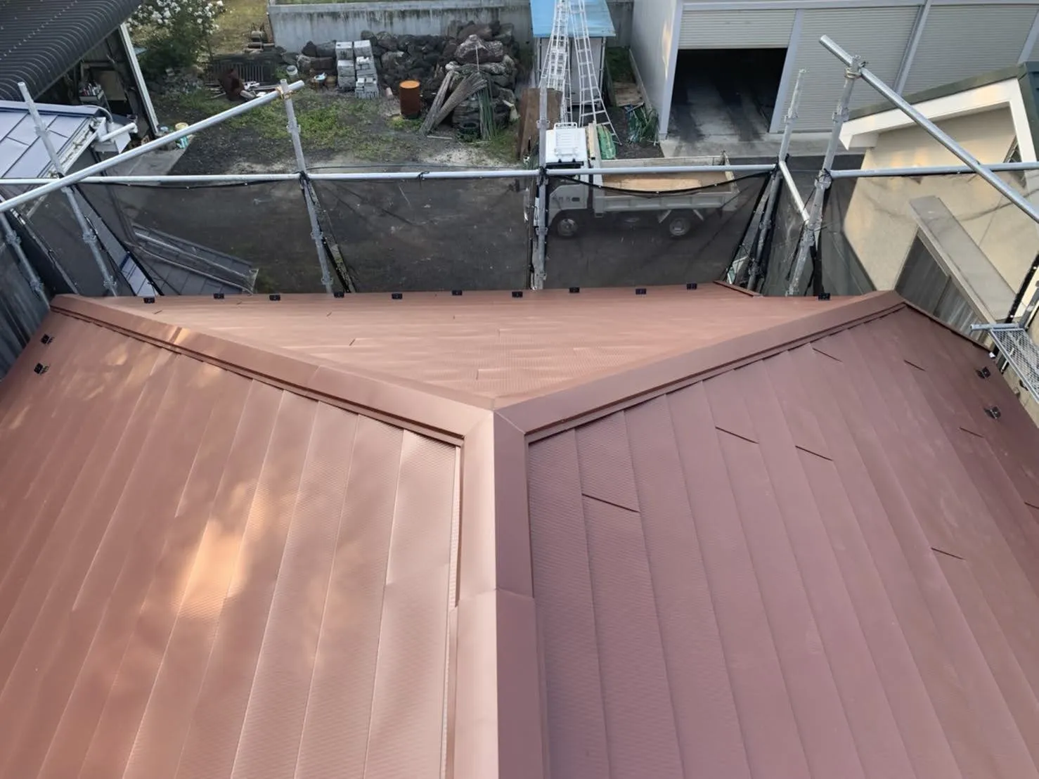 屋根工事3:カバー工法